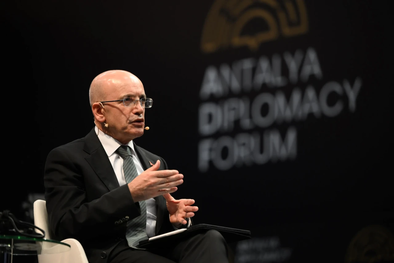 Bakan Şimşek: Ticaretin büyüme hızı kriz sonrası dönemde küresel ekonominin gerisinde kaldı