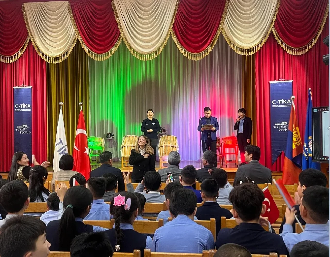 TİKA'dan Moğolistan'da işitme engelli öğrencilere destek