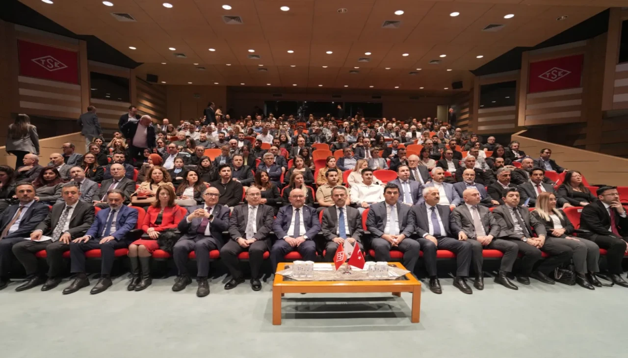 Kocaeli'de TSE tarafından düzenlenen etkinlikte sanayicilerin rekabet gücü vurgulandı