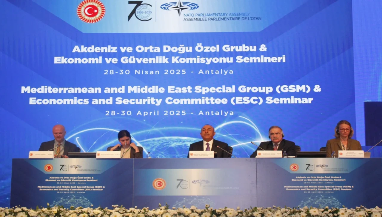 NATO Seminari Antalya'da Başladı: Türkiye'nin Stratejik Rolü Tartışılıyor!