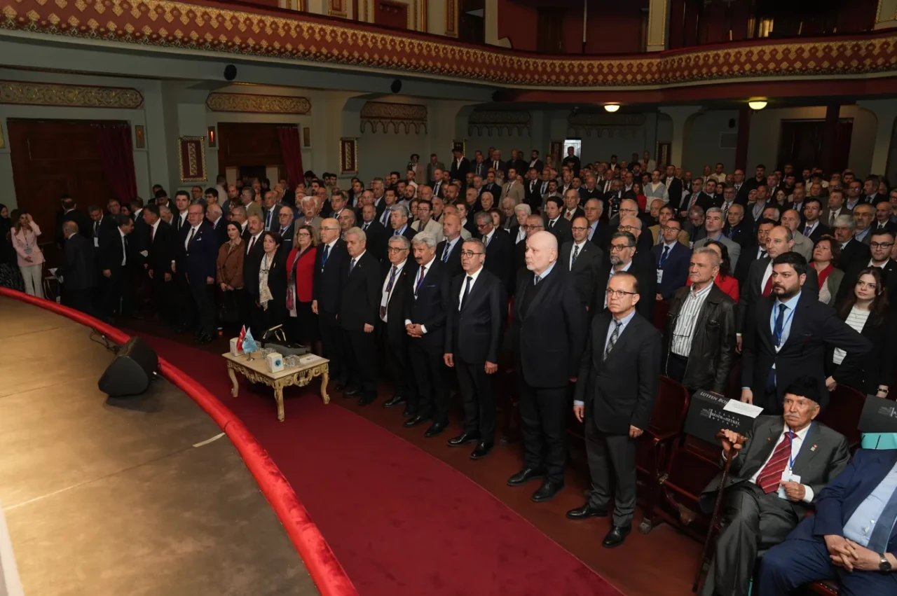 Türk Ocakları'nın 13 yıldır başkanı olan Mehmet Öz yeniden genel başkan seçildi
