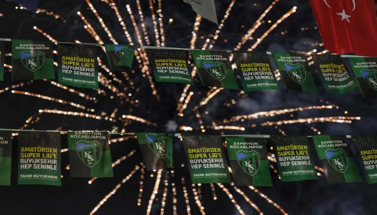 Kocaelispor'un Tarihi Yükselişi: 16 yıl aradan sonra süper lig'e dönüş