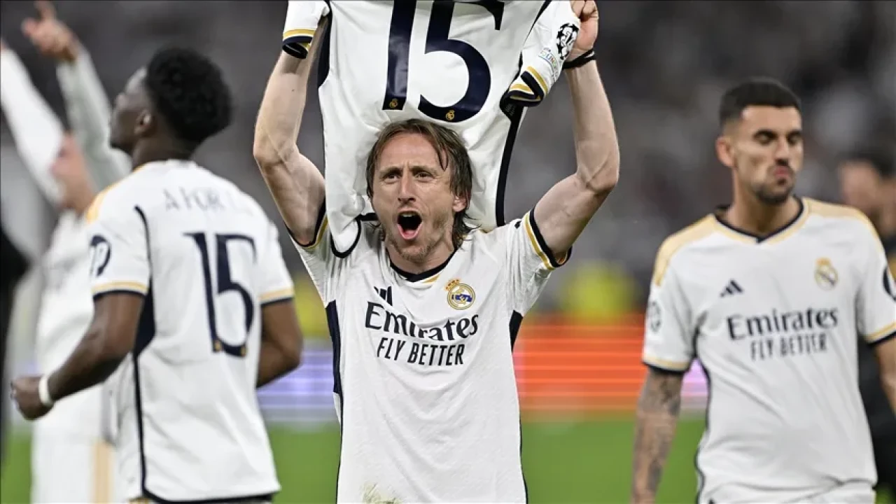 Luka Modric, Swansea City'ye ortak oldu