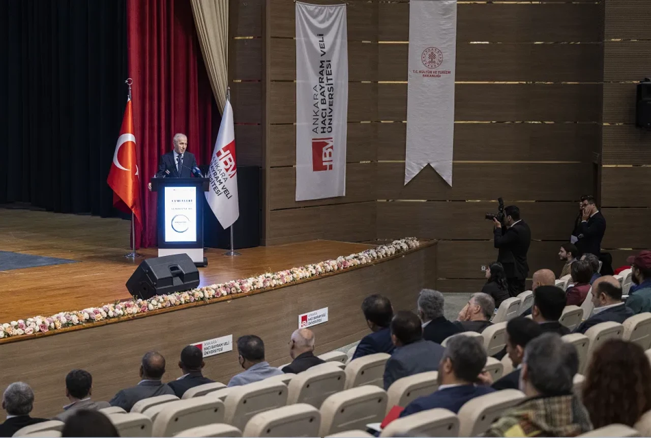 Ankara'da "Cemevleri: Dünü, Bugünü, Yarını Sempozyumu" Başladı