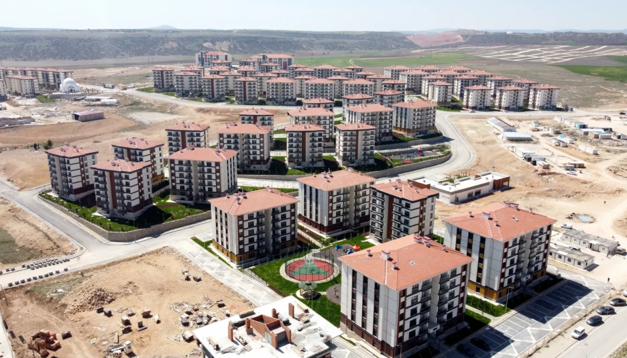 Eskişehir Odunpazarı'ndaki 3. Etap TOKİ Projesi'nde daire teslimatları başladı