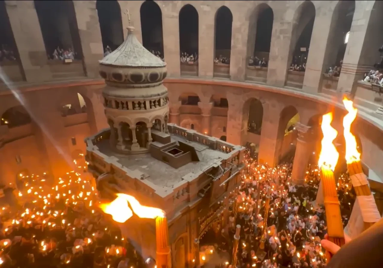 İsrail, Doğu Kudüs'te Hristiyanların "Kutsal Cumartesi" törenine katılımını engelledi