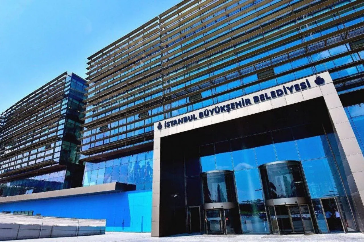 İBB’den reklam izni alımında “gayriresmi ücret” iddiası