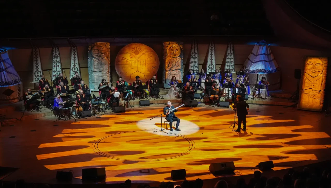 Türk Dünyası Müzik Topluluğu 25. yılını özel konserle kutladı
