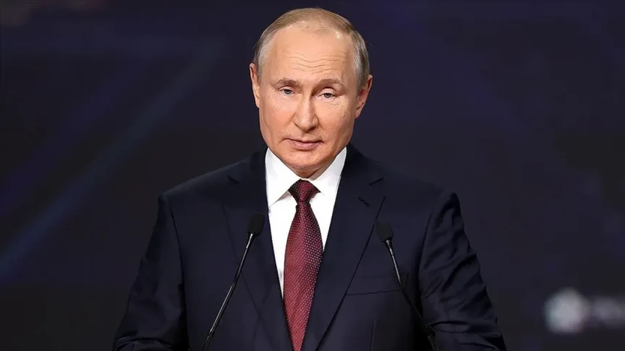 Putin’in 25 yıllık hikayesi Kremlin’deki evinde belgeselle anlatıldı
