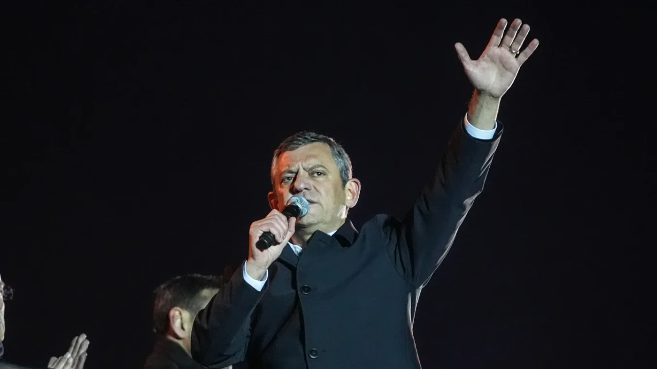 Trabzon'da CHP Lideri Özgür Özel'in ailesine tehdit savuran şüpheli tutuklandı
