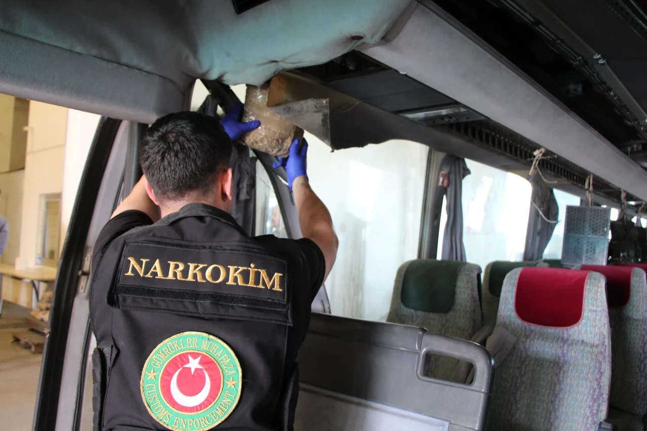Kapıkule Sınır Kapısı'nda 77 kilo uyuşturucu operasyonu: Şoför tutuklandı!