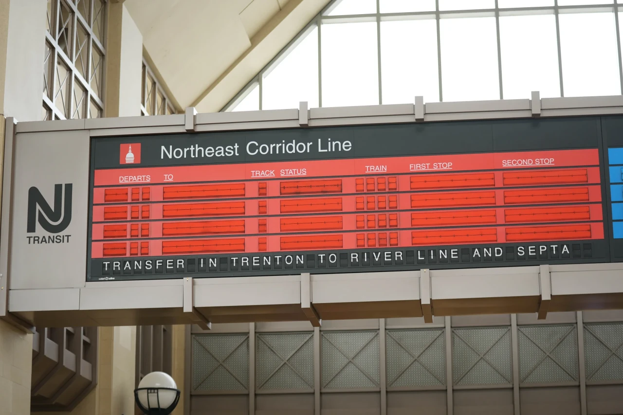 New Jersey Transit greviyle 350 bin yolcu mağdur oldu, ulaşım ağı neden felç?