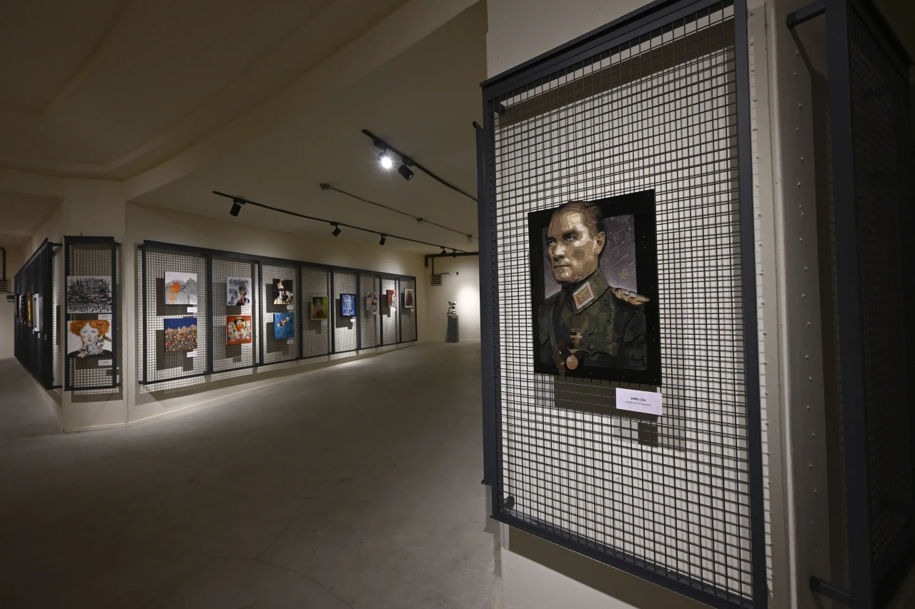 Güven Hastanesi'nin 50. Yılına Özel "50 Sanatçı 50 Eser" sergisi sanatseverlerle buluştu