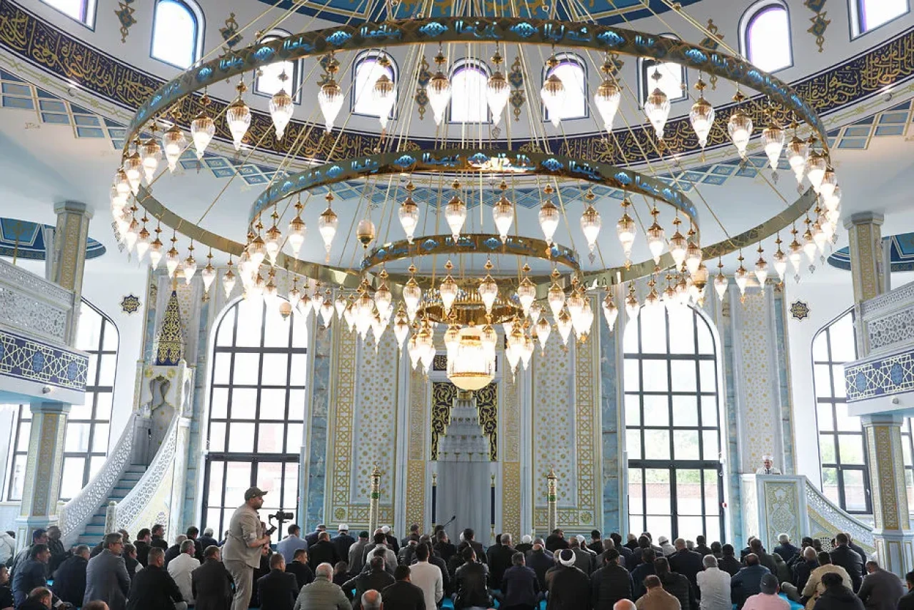 Fransa'nın Roubaix kentinde  Eyüp Sultan Camisi açıldı
