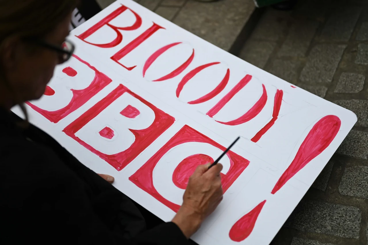 Londra’da BBC protestosu: Gazze soykırımını gizlediği için hedefte
