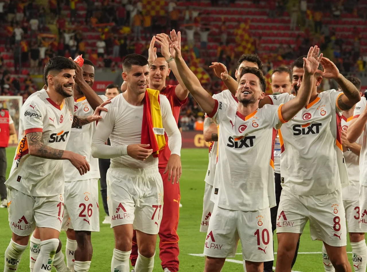Galatasaray, Göztepe'yi 2-0 mağlup ederek galibiyet serisini sürdürdü