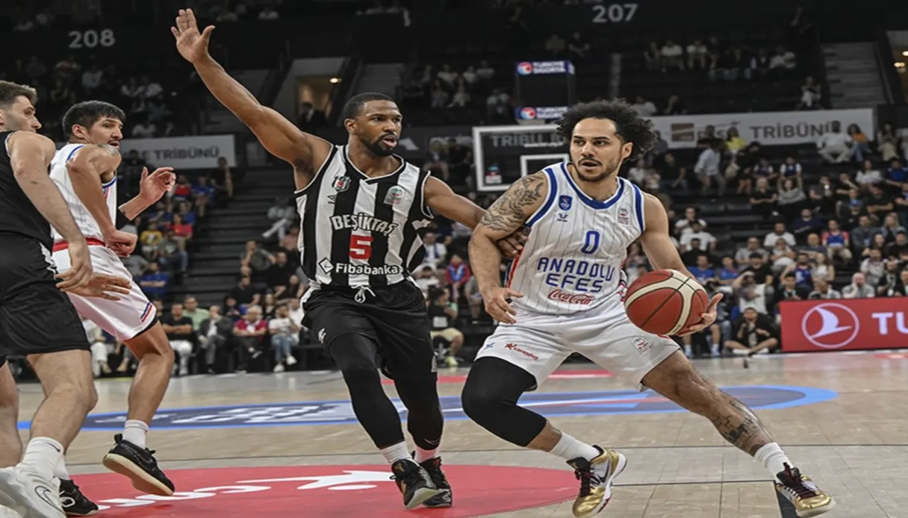 Anadolu Efes, final biletini arıyor