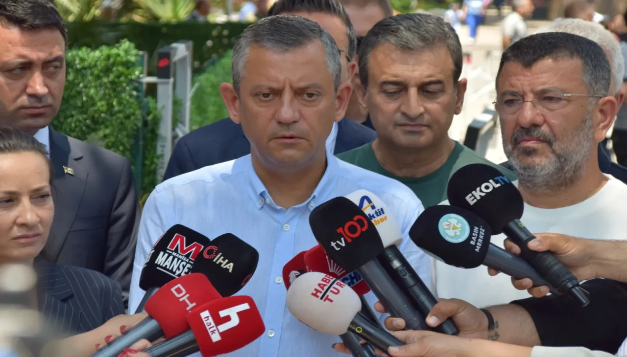 CHP Lideri Özel Ferdi Zeyrek'in cenazesindeki birleştirici mesajları vurguladı