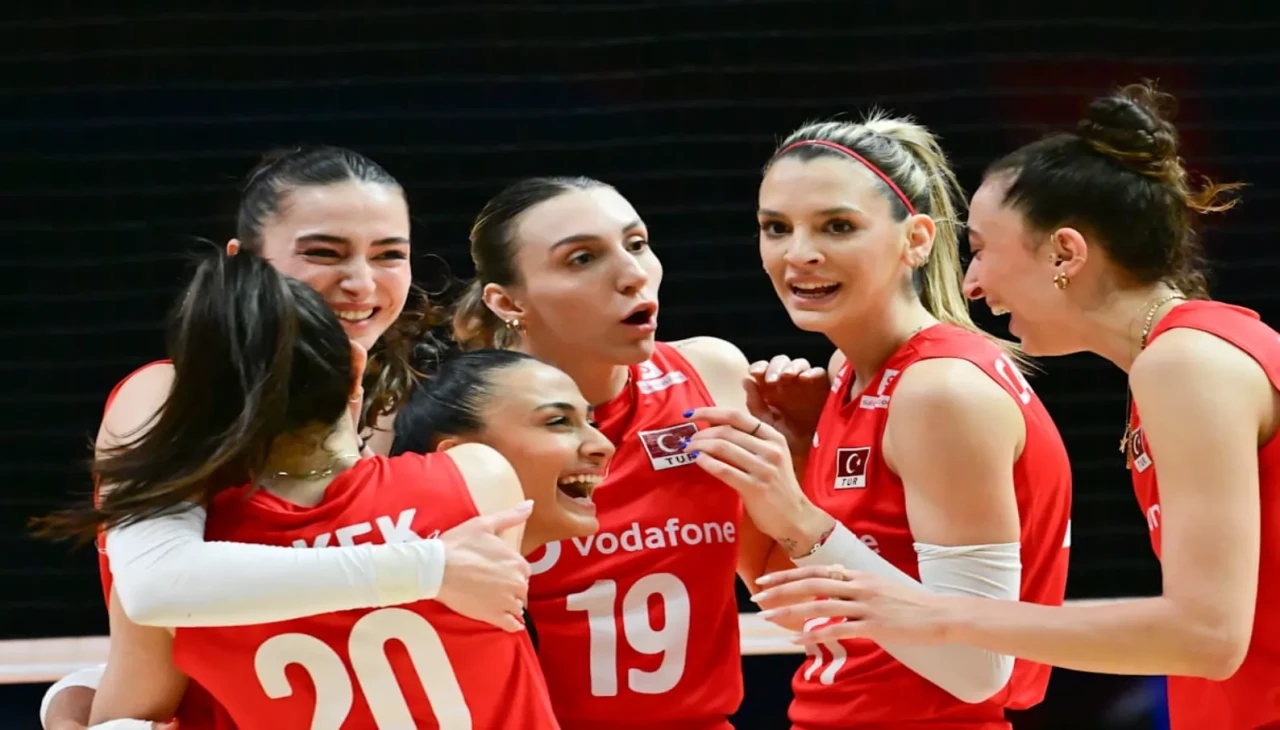 Filenin Sultanları VNL’ye galibiyetle başladı: Fransa’yı 3-1 mağlup ettiler