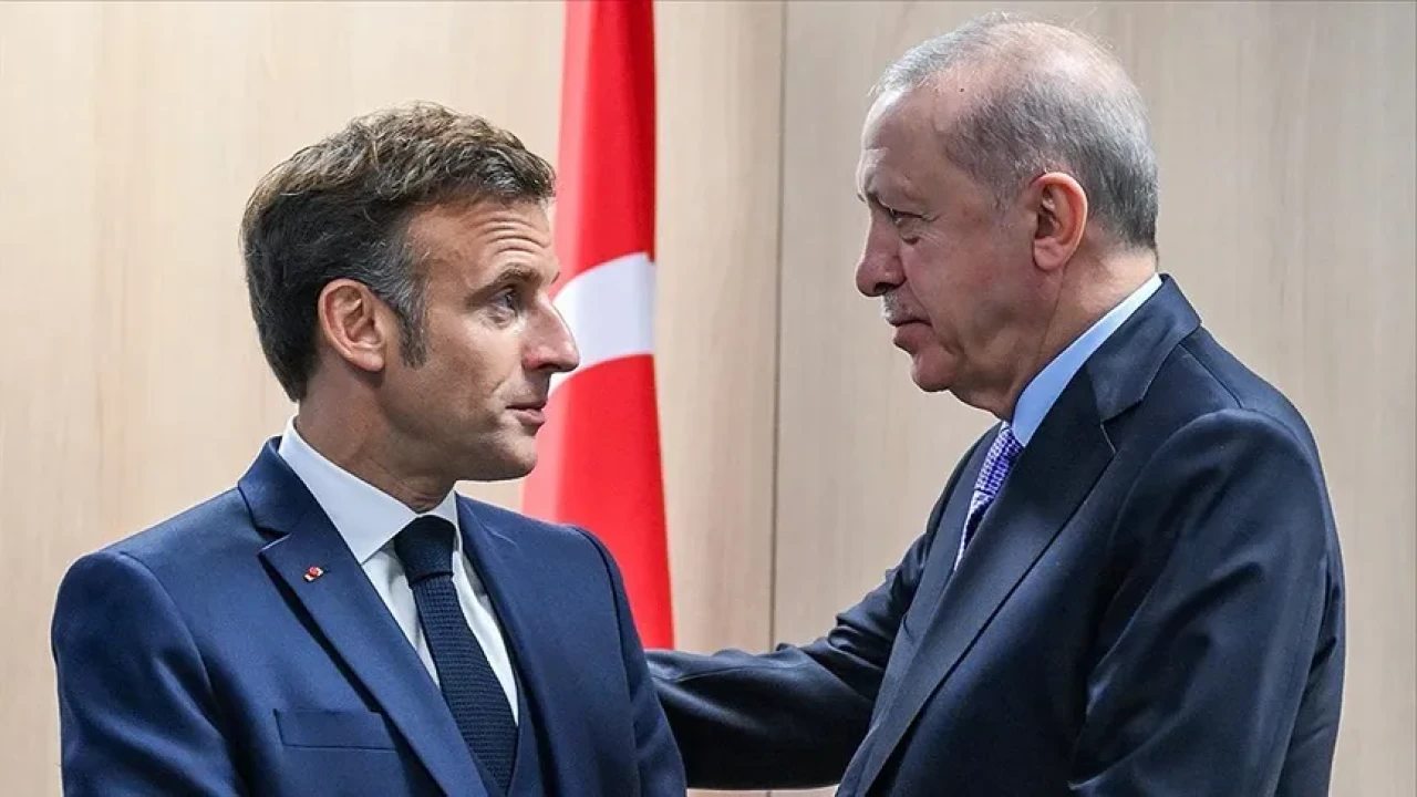 Cumhurbaşkanı Erdoğan ve Macron'dan Gazze üzerindeki insani krizle ilgili kritik görüşme