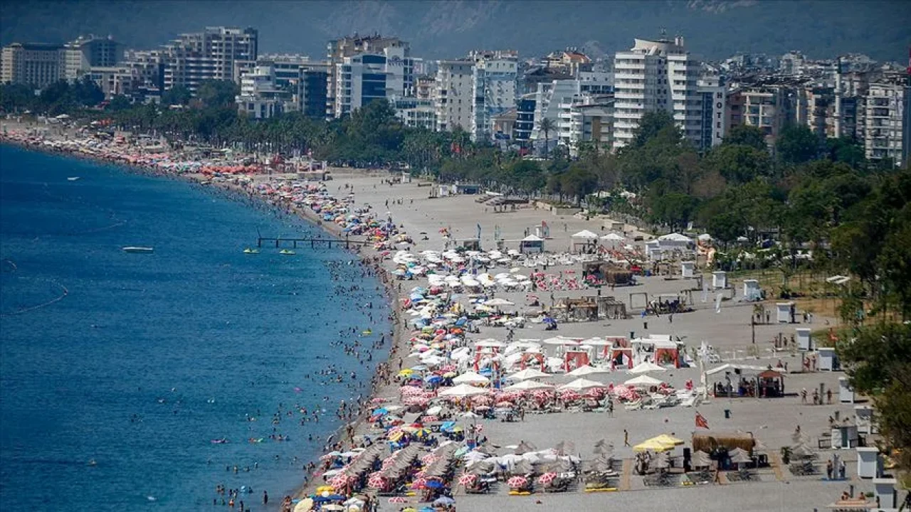 Kültür ve Turizm Bakanı Ersoy: Antalya turist rekoru kırdı