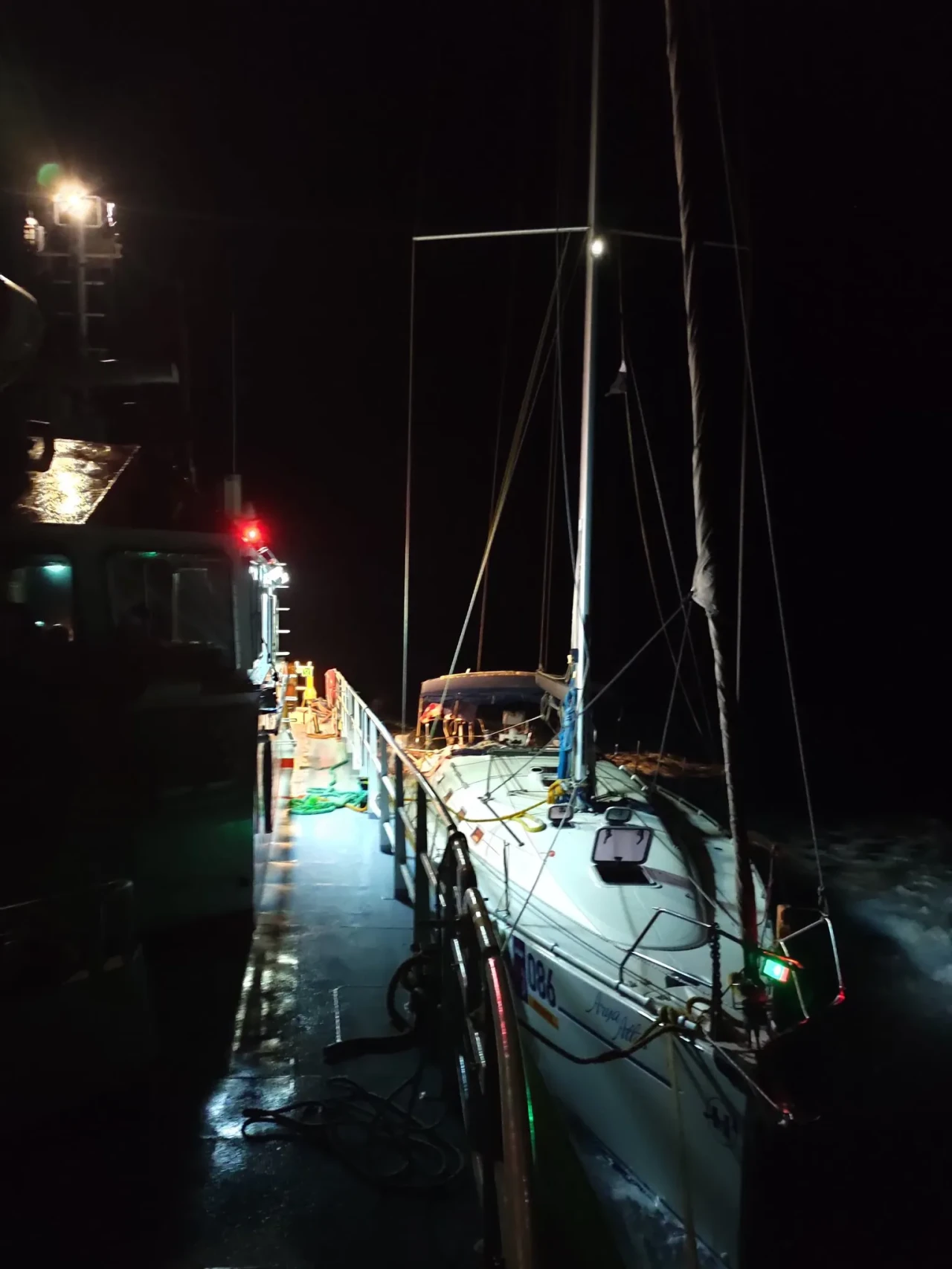 Muğla'da arızalanan teknedeki 6 kişi kurtarıldı