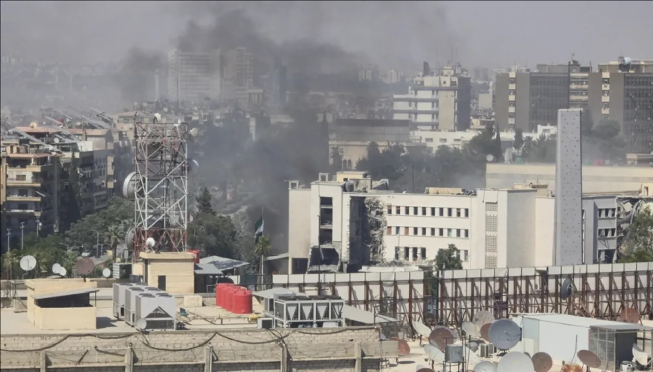 AB'den İsrail’e Suriye uyarısı: “Toprak bütünlüğüne saygı gösterin