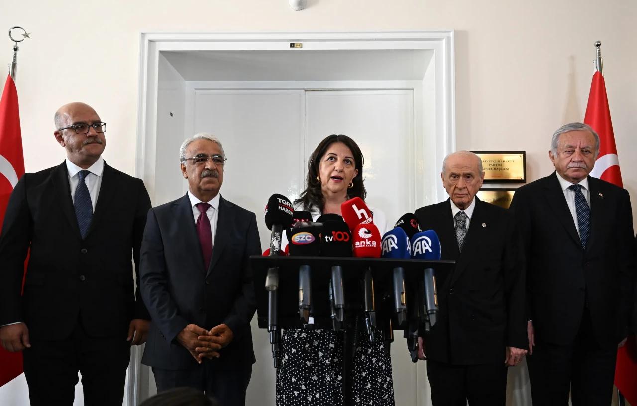 Bahçeli, DEM Parti heyetini kabul etti