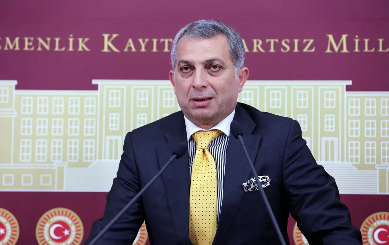 AK Partili Metin Külünk: “Artık parçalanmış coğrafya değil, bütünleşmiş coğrafyayı konuşacağız”