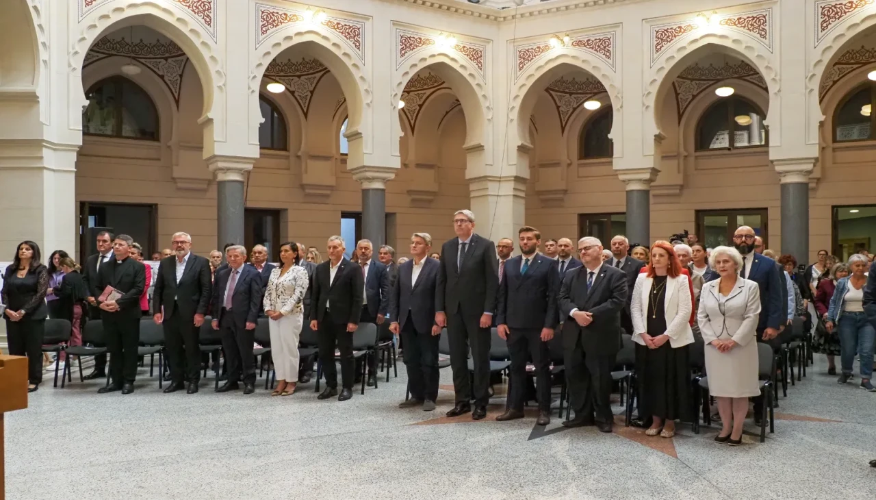 "Vijecnica Kütüphanesi’nin Yakılışının 33. Yılı Saraybosna’da Anıldı"