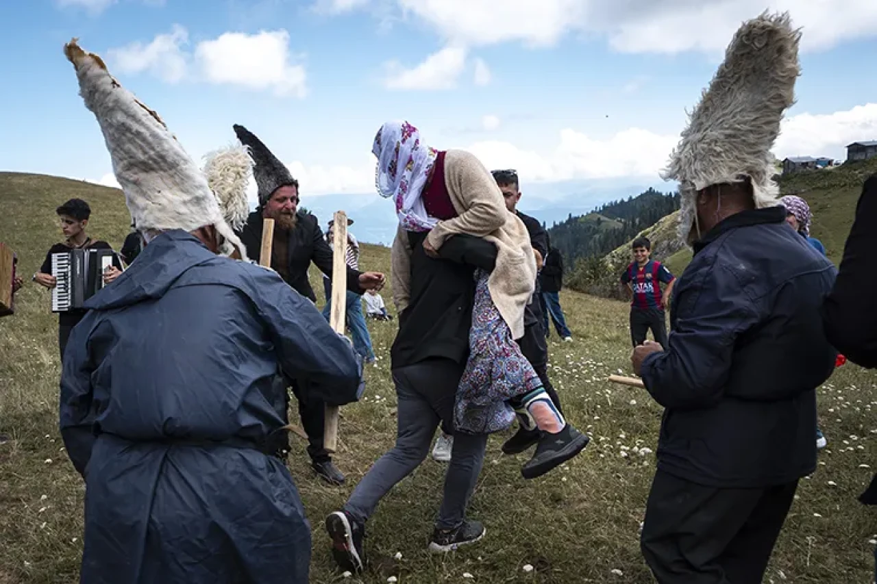 Şavşat'ta 150 yıllık Berobana geleneği coşkuyla kutlandı