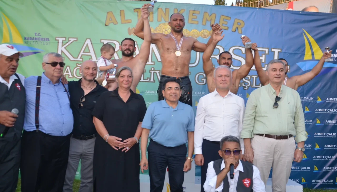 Ali Gürbüz Karamürsel Yağlı Pehlivan Güreşleri'nde başpehlivan unvanını kazandı