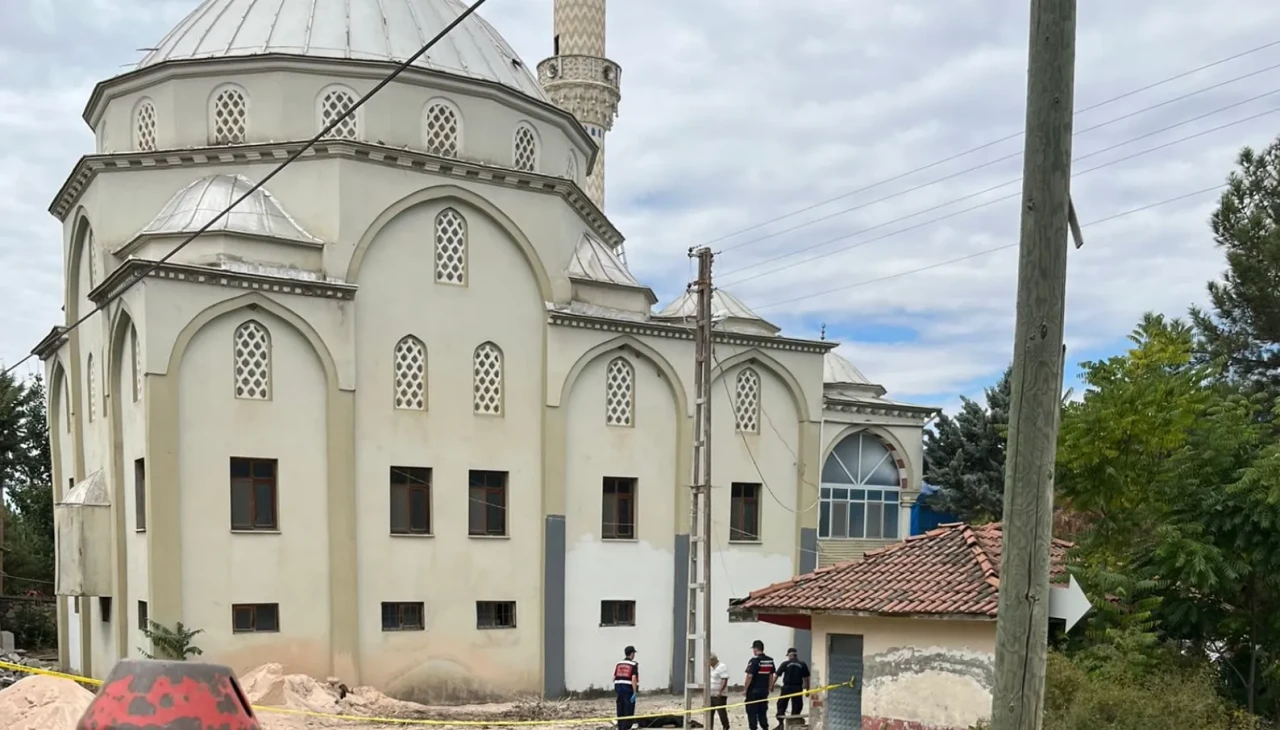 Amasya'da cami tadilatında kaza: 57 yaşındaki işçi hayatını kaybetti