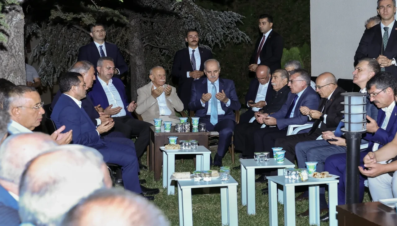 Meclis Başkanı Kurtulmuş Bakan Şimşek’e taziye ziyaretinde bulundu