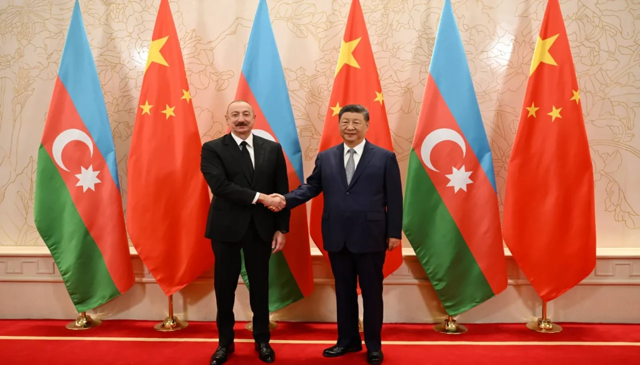Azerbaycan Cumhurbaşkanı Aliyev Çin Devlet Başkanı Şi ile Görüştü