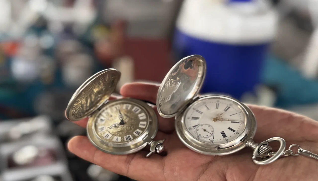 Antalya'daki Antika Pazarı nostalji tutkunlarını ağırlıyor