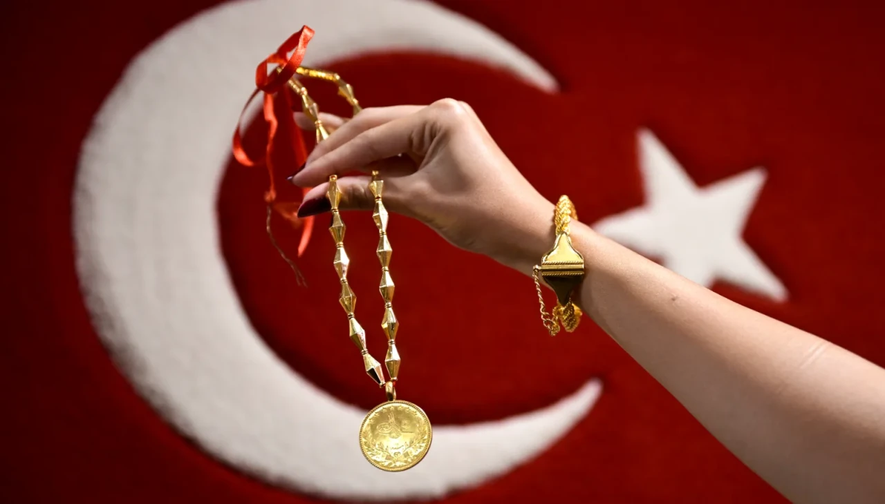 Antalya'nın unutulmaya yüz tutan iki takısı için coğrafi işaret tescili başvurusu yapıldı