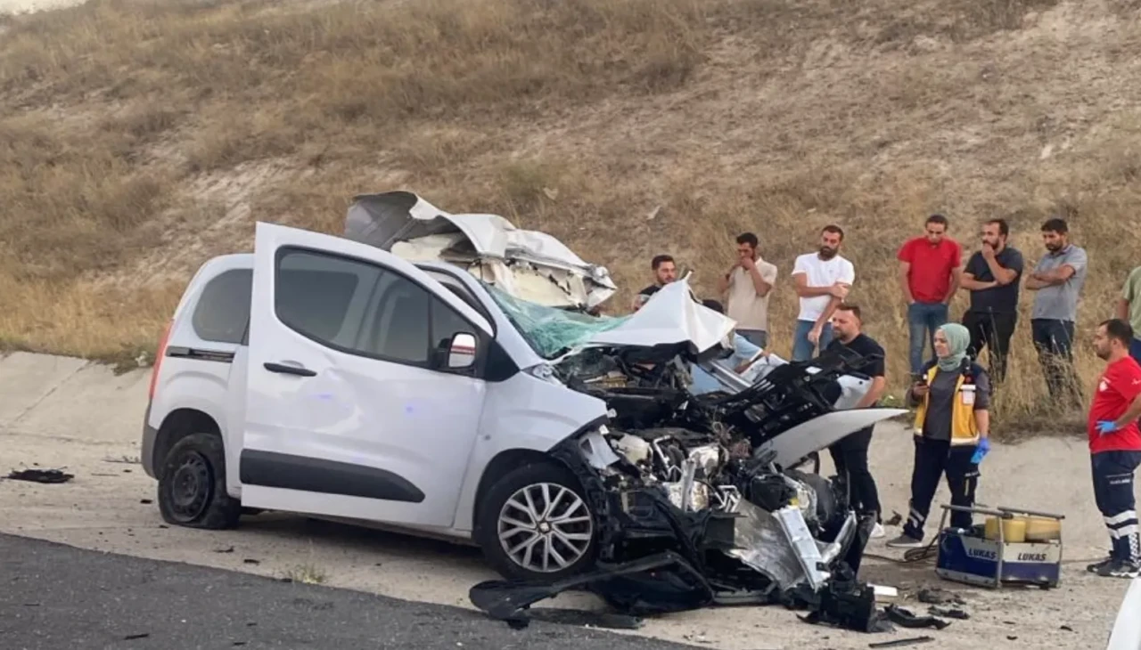 Nevşehir'de feci kaza: Hafif ticari aracın sürücüsü hayatını kaybetti