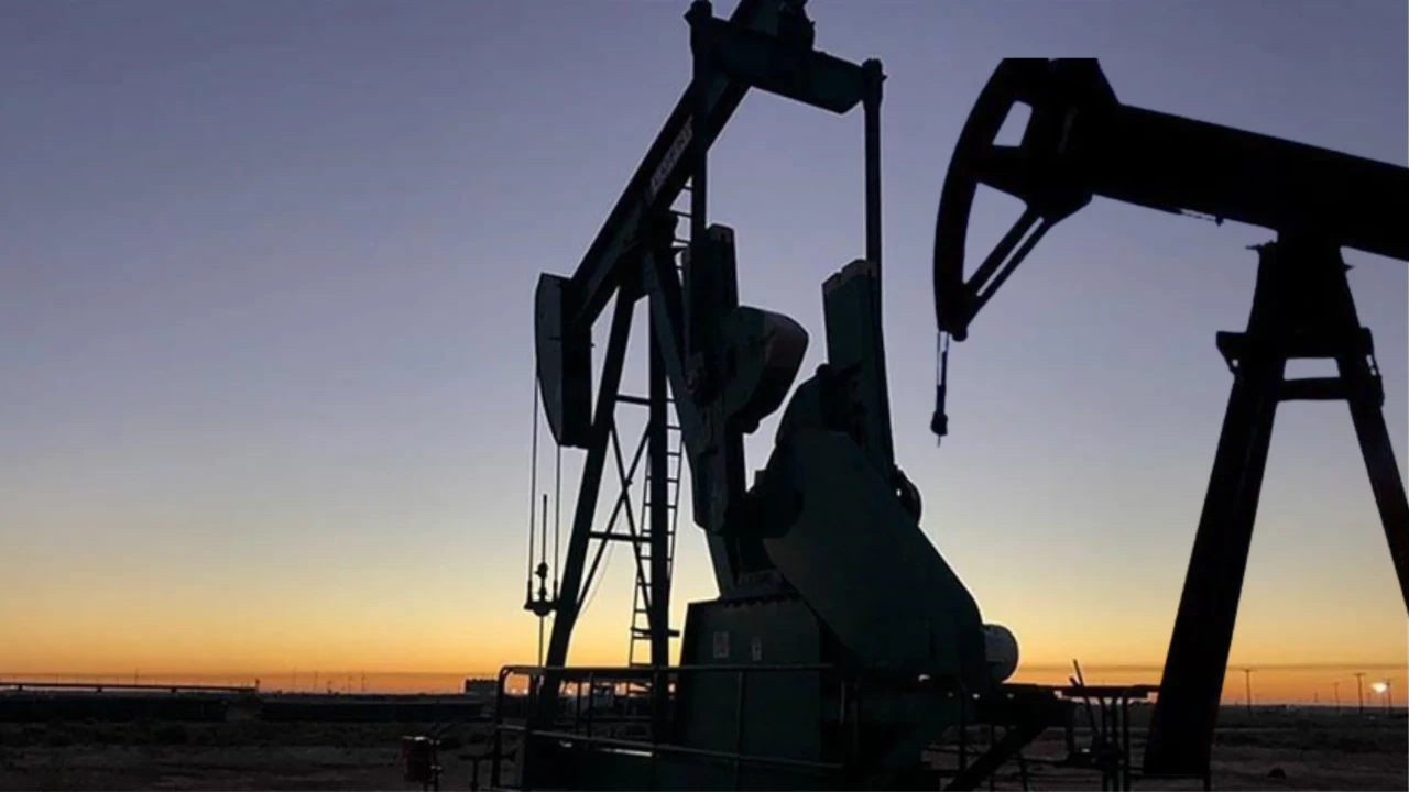 ABD'de petrol sondaj kuleleri azalmaya devam ediyor: Kayıp 49'a ulaştı