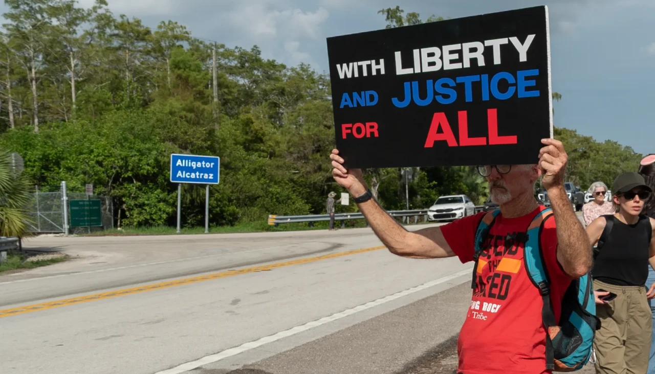 Florida'da 'Timsah Alcatraz' kararına büyük tepki