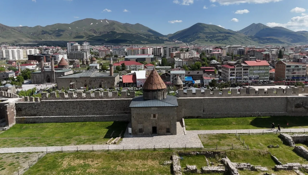 Erzurum'un Tarihi Kale Mescidi Asırlardır Dimdik Ayakta