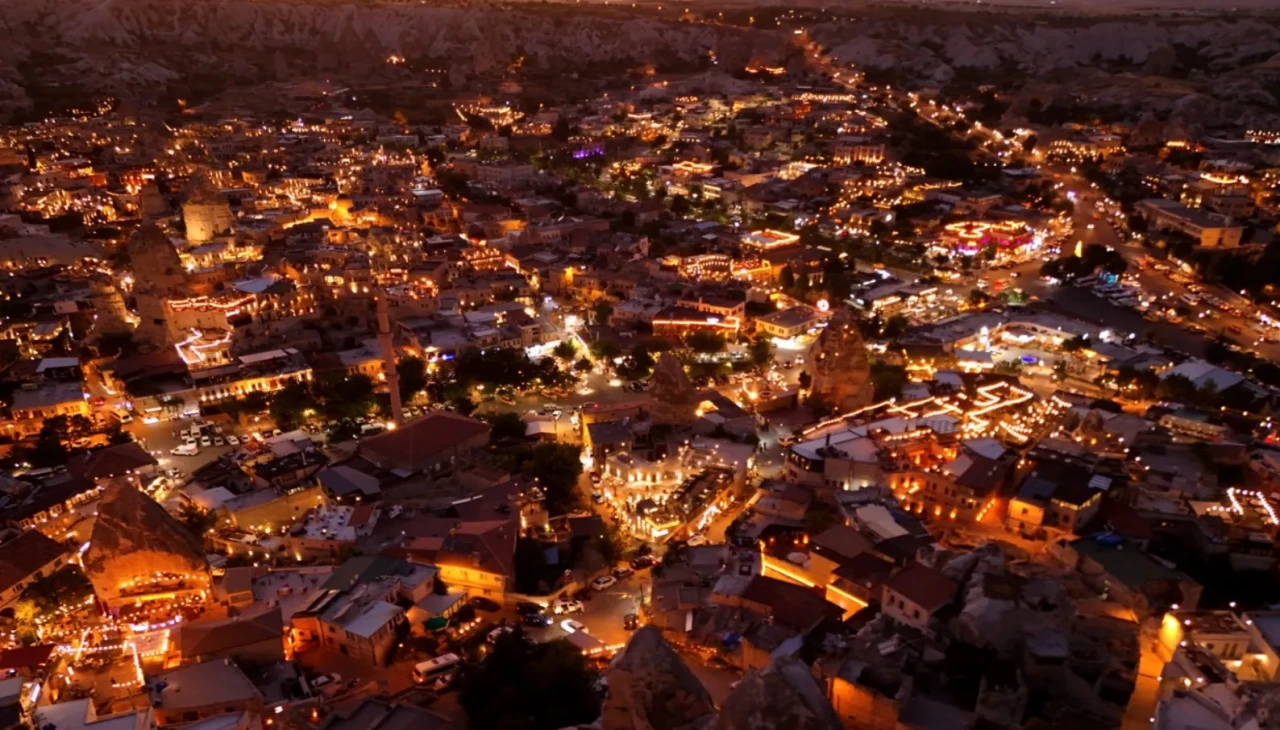 Kapadokya'da eşsiz gün batımı manzarası