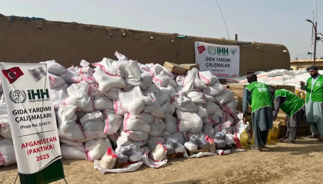 İHH’den Afganistan’daki kuraklık mağdurlarına 1100 gıda paketi desteği