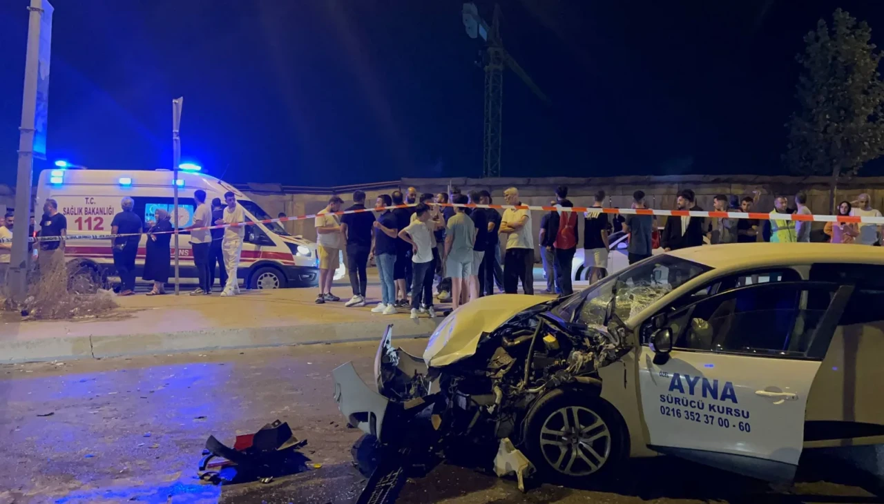 Sultanbeyli'de feci kaza: 10 yaralı