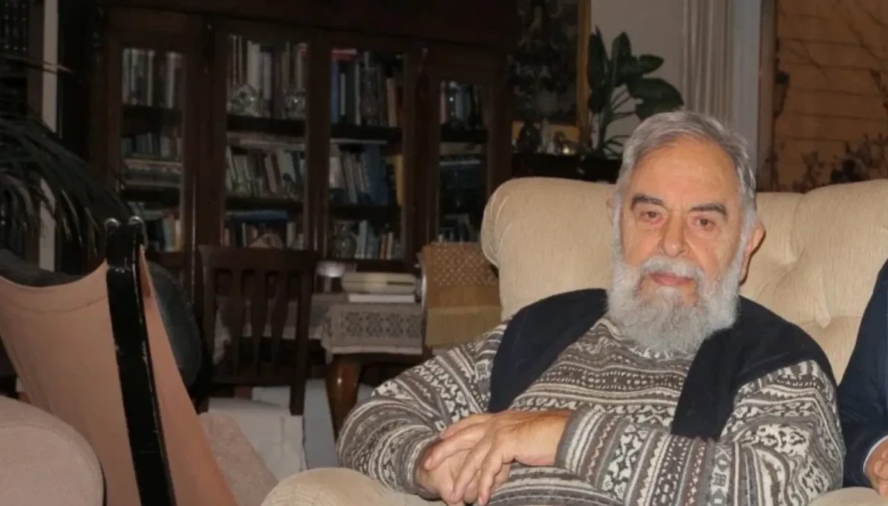 Tarihçi Mete Tunçay 89 yaşında yaşamını yitirdi