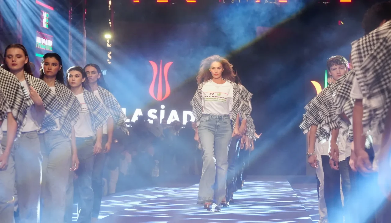 Laleli Fashion Festivali'nde umut dolu ekonomi mesajları