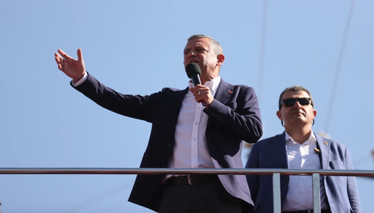 CHP'de birlik çağrısı: Özgür Özel ve Muharrem İnce'den önemli mesajlar