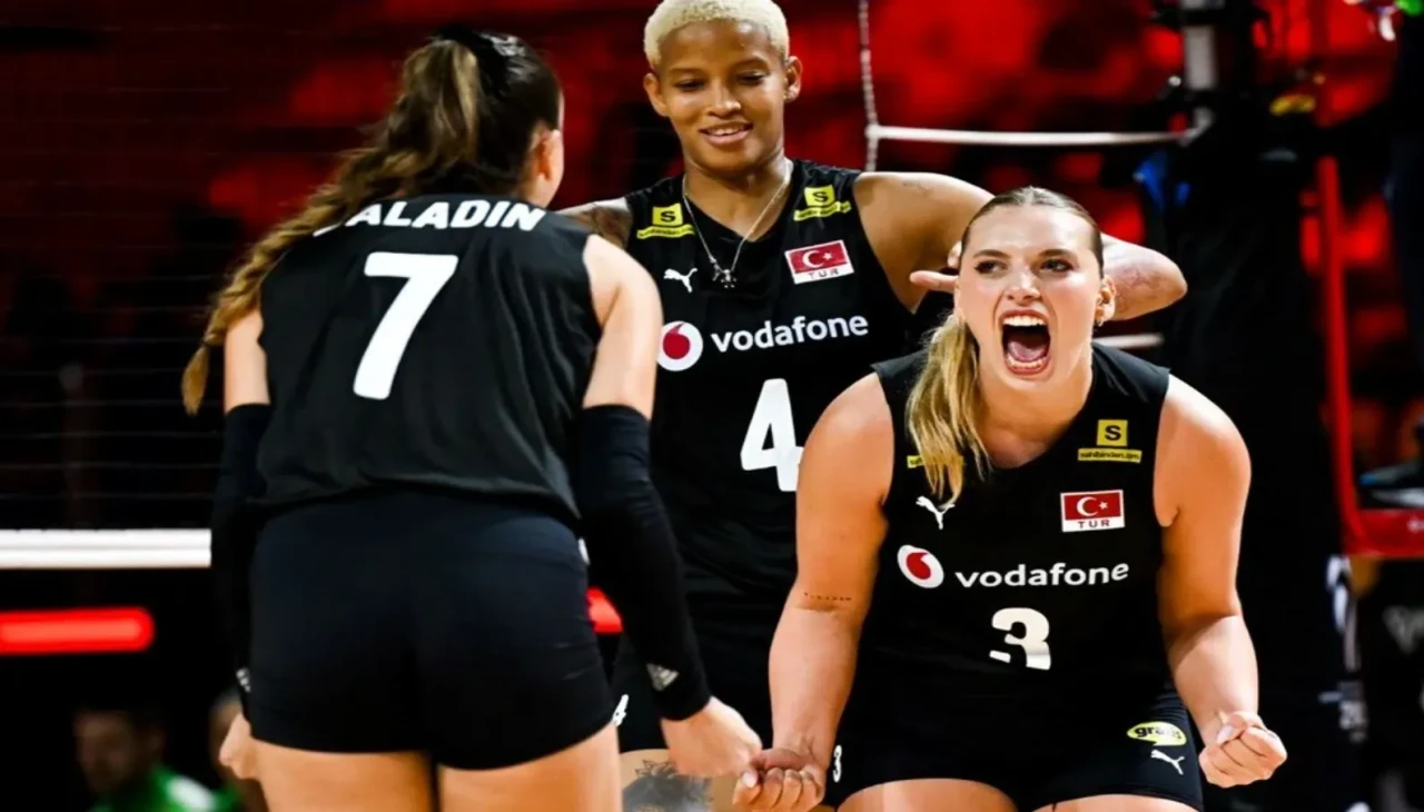 A Milli Kadın Voleybol Takımı, Kanada maçında grup liderliği için sahada