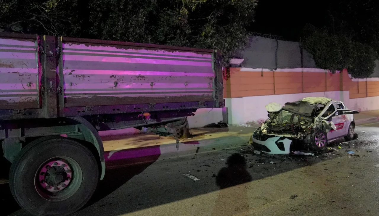 Büyükçekmece'de korkunç kaza 1 ölü 4 yaralı