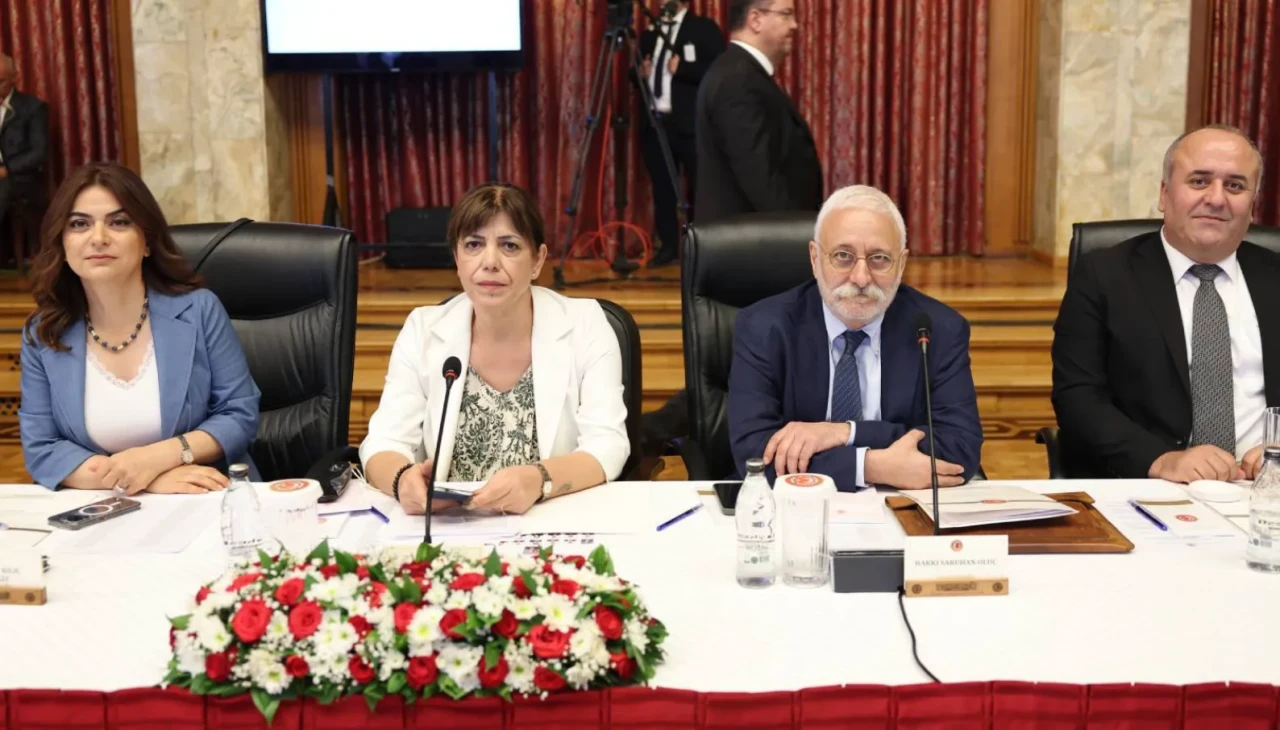 DEM Parti’den “Talep listesi” iddialarına yalanlama